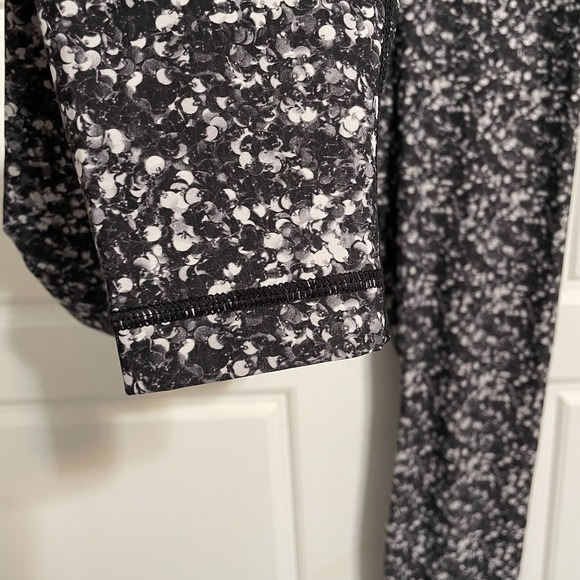 Lululemon High-Waisted Black & White Speckled Athletic Leggings leggings Sz 4 - Picture 4 of 10